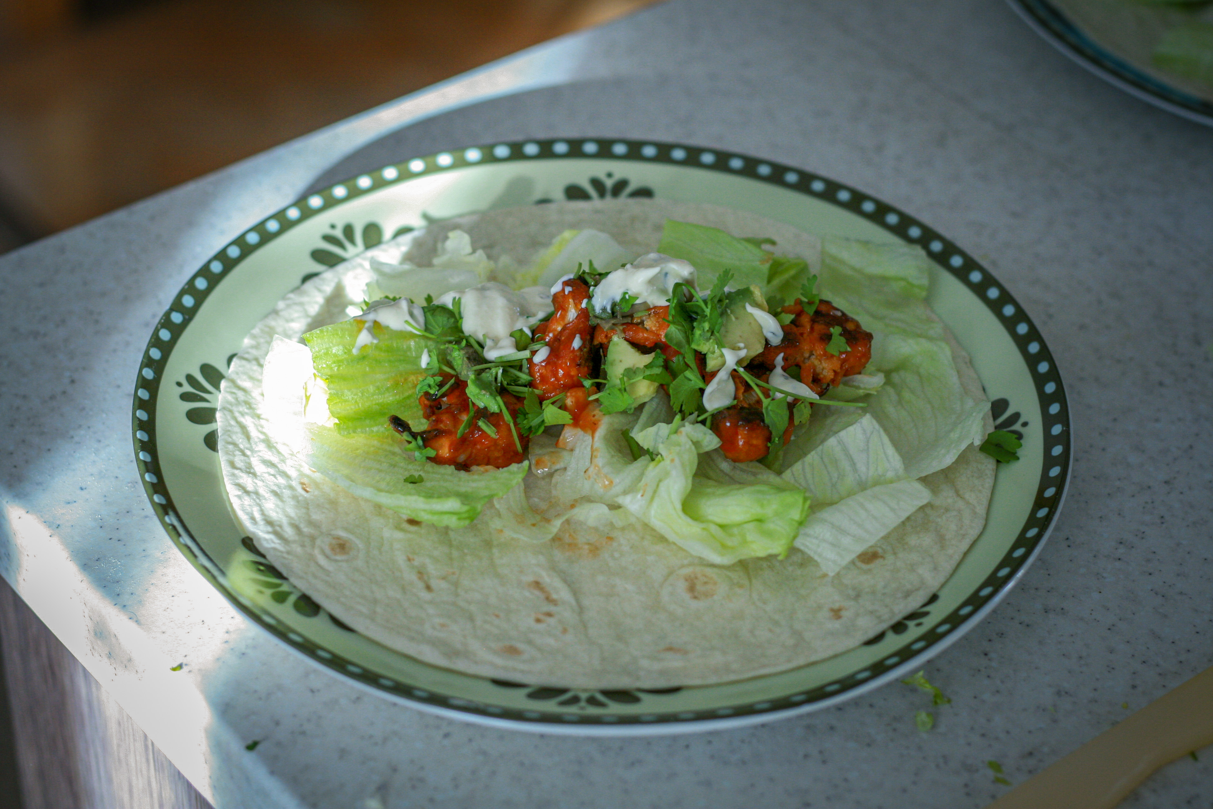 Květákové buffalo tacos